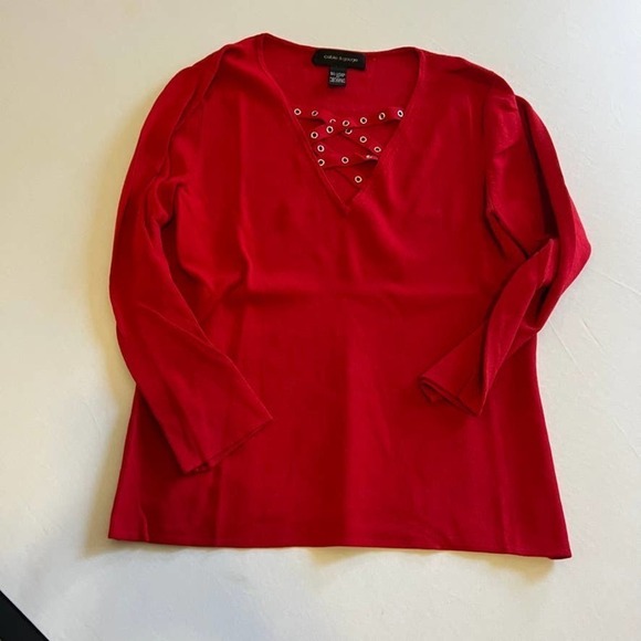 Cable & Gauge Tops - CABLE & Gauge Red v-neck top M